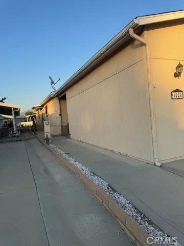 side garage
