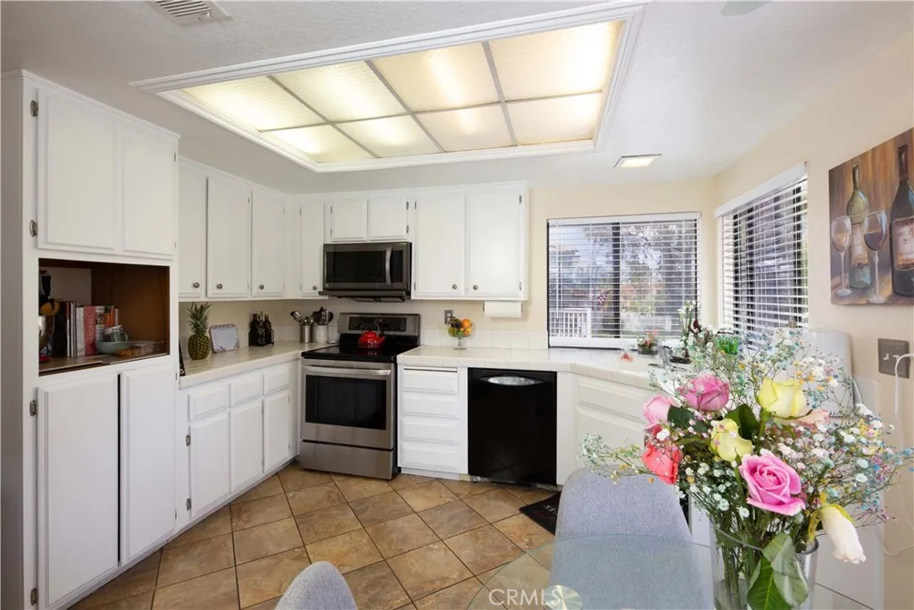 2583 Sandpebble Lane, Brea, California 92821 home-pic-11
