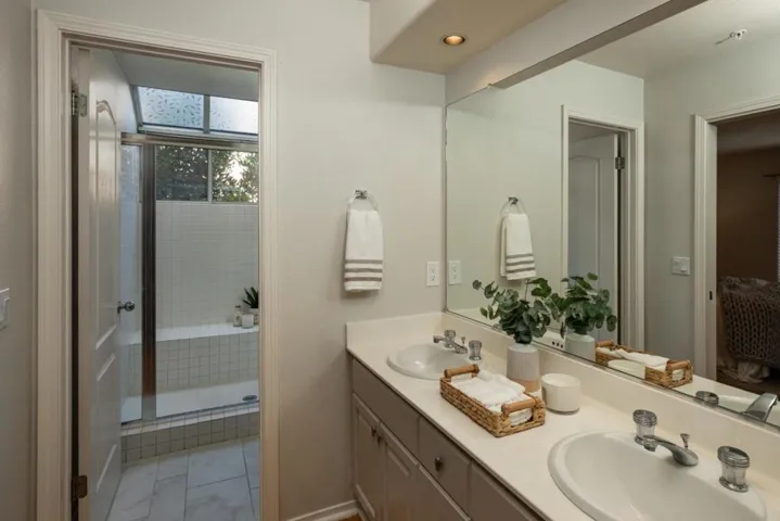994 Alpine Terrace 2, Sunnyvale, California 94086
