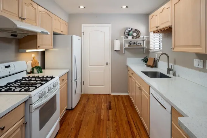 994 Alpine Terrace 2, Sunnyvale, California 94086