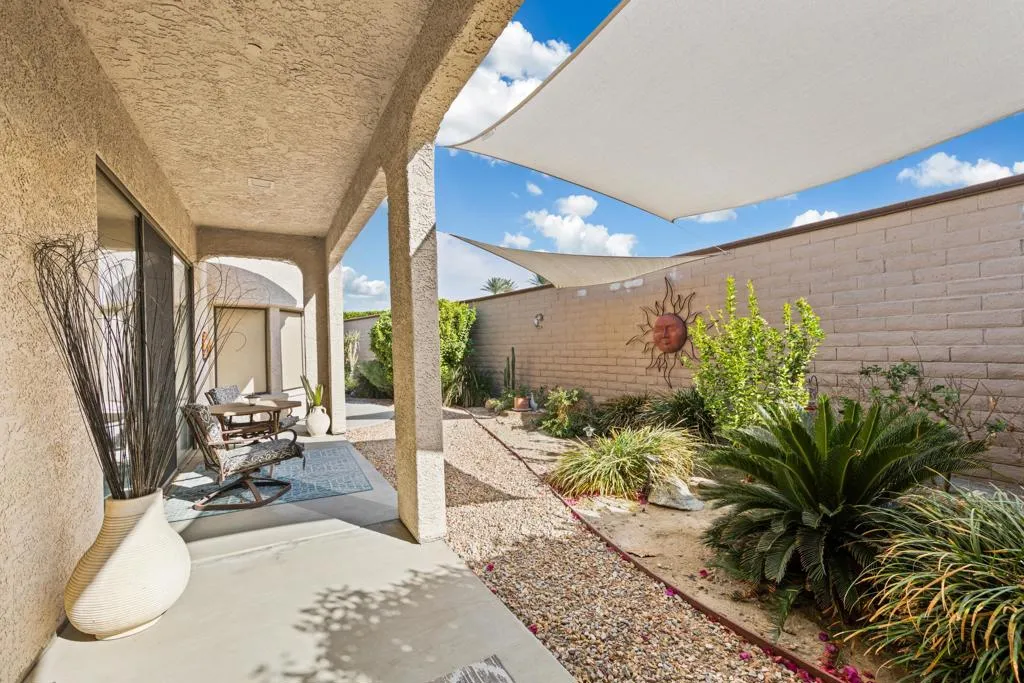 48121 Cll Seranas, La Quinta, California 92253 home-pic-28