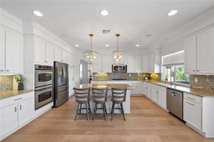 32833 Northshire Circle, Temecula, California 92592