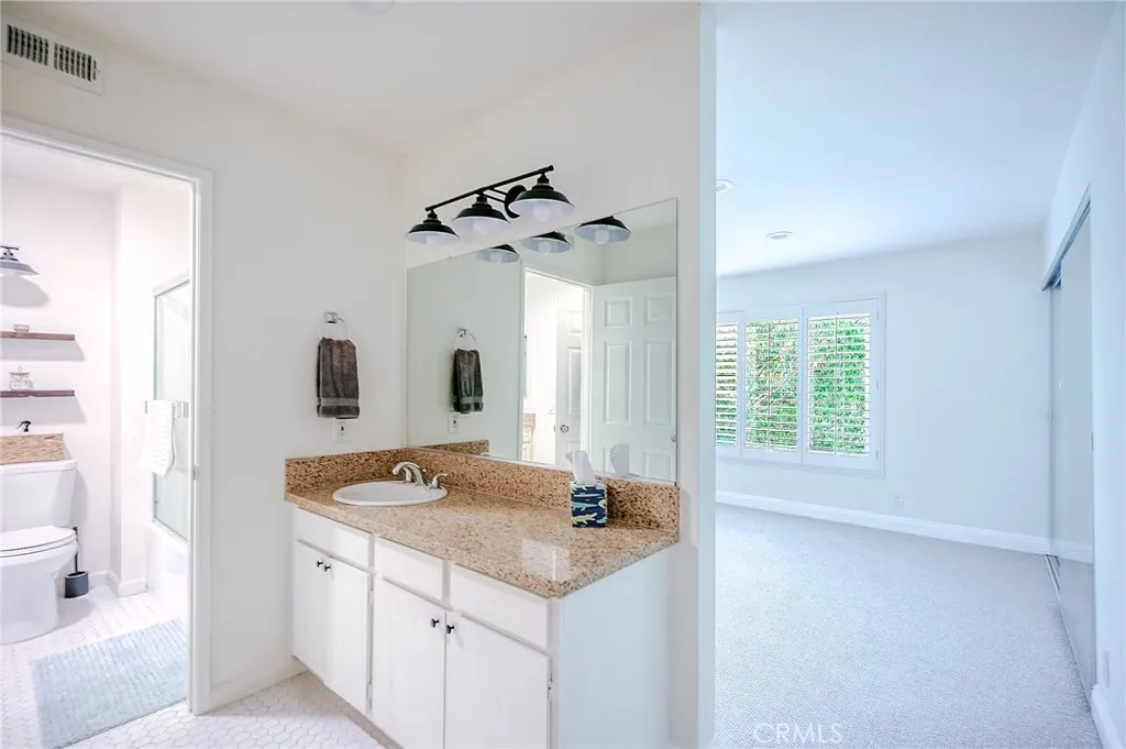 479 Serento Circle, Thousand Oaks, California 91360 home-pic-31