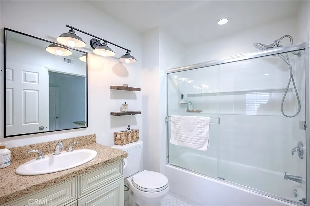 479 Serento Circle, Thousand Oaks, California 91360 home-pic-33
