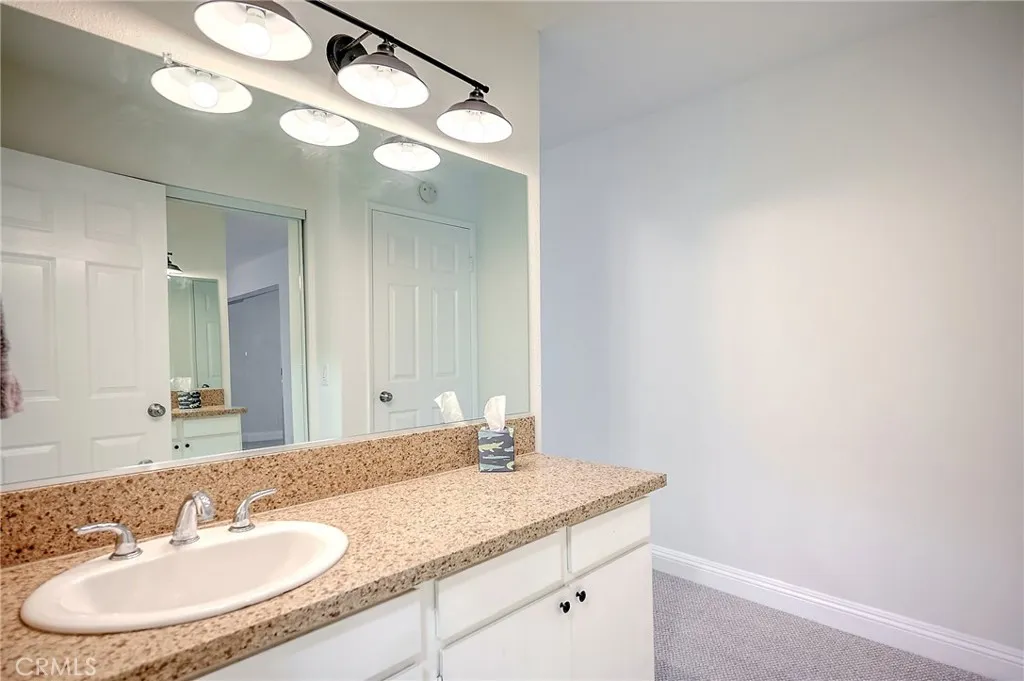 479 Serento Circle, Thousand Oaks, California 91360 home-pic-34