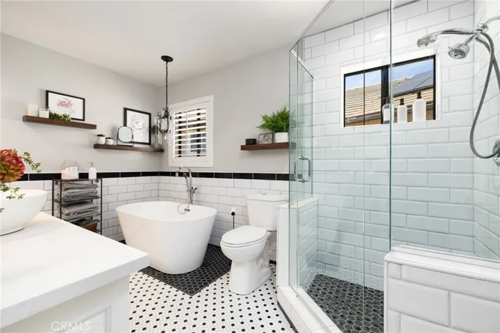 Secondary bathroom