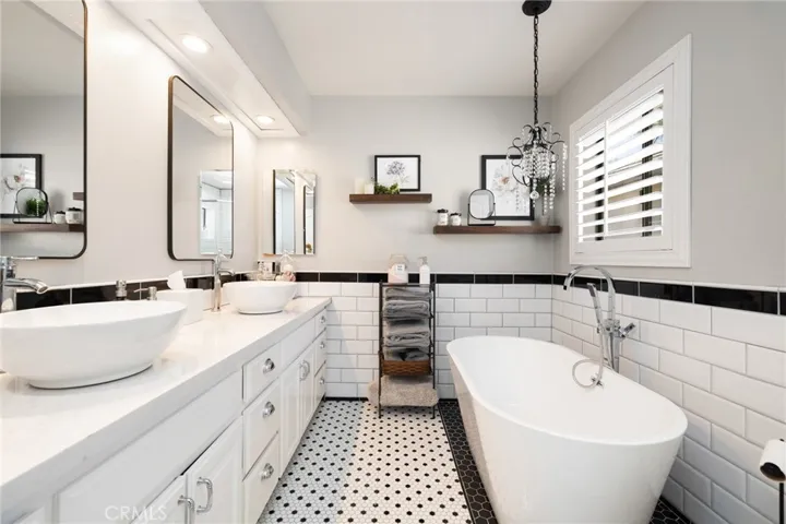 Secondary bathroom