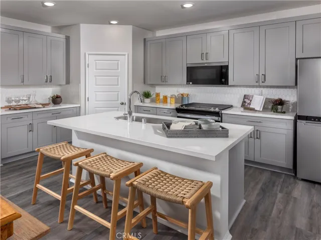 Photo is not of the actual home but is an inspirational photo of builder’s model home and may depict options, furnishings, and/or decorator features that are not included.