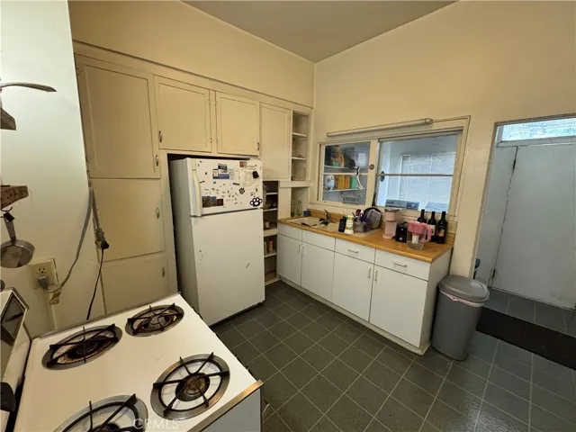 209 S Michigan Avenue R3, Pasadena, California 91106