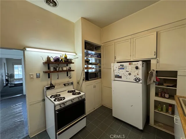 209 S Michigan Avenue R3, Pasadena, California 91106