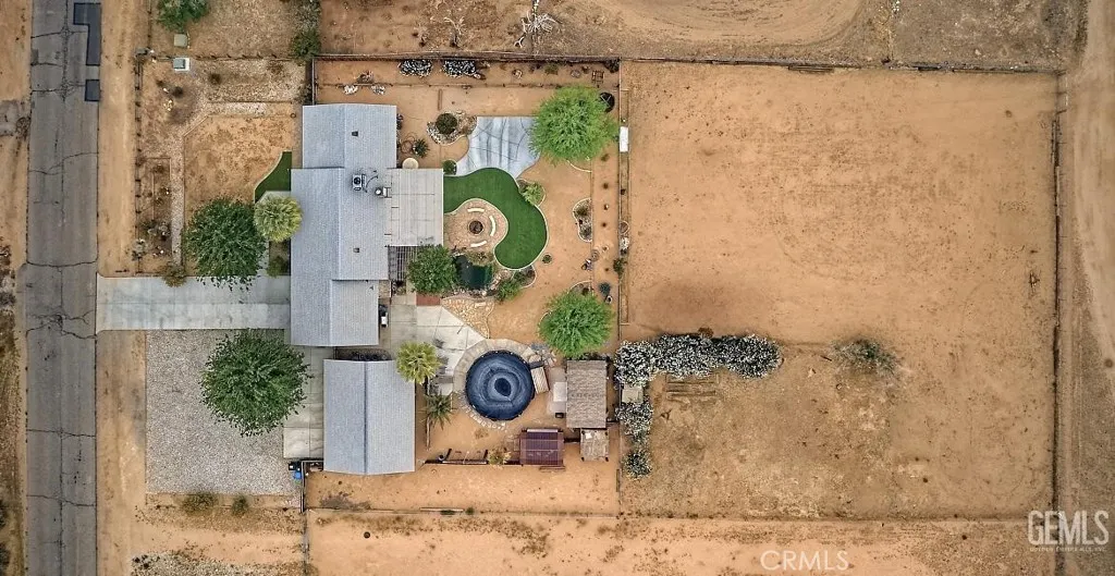 22704 Sitting Bull Road, Apple Valley, California 92308 home-pic-1