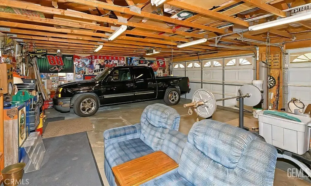 22704 Sitting Bull Road, Apple Valley, California 92308 home-pic-15