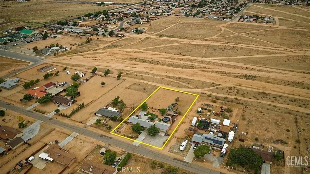 22704 Sitting Bull Road, Apple Valley, California 92308 home-pic-24