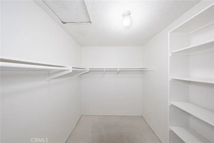 Walk in closet