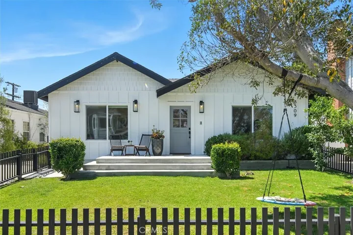 8309 Westlawn Avenue, Westchester, California 90045