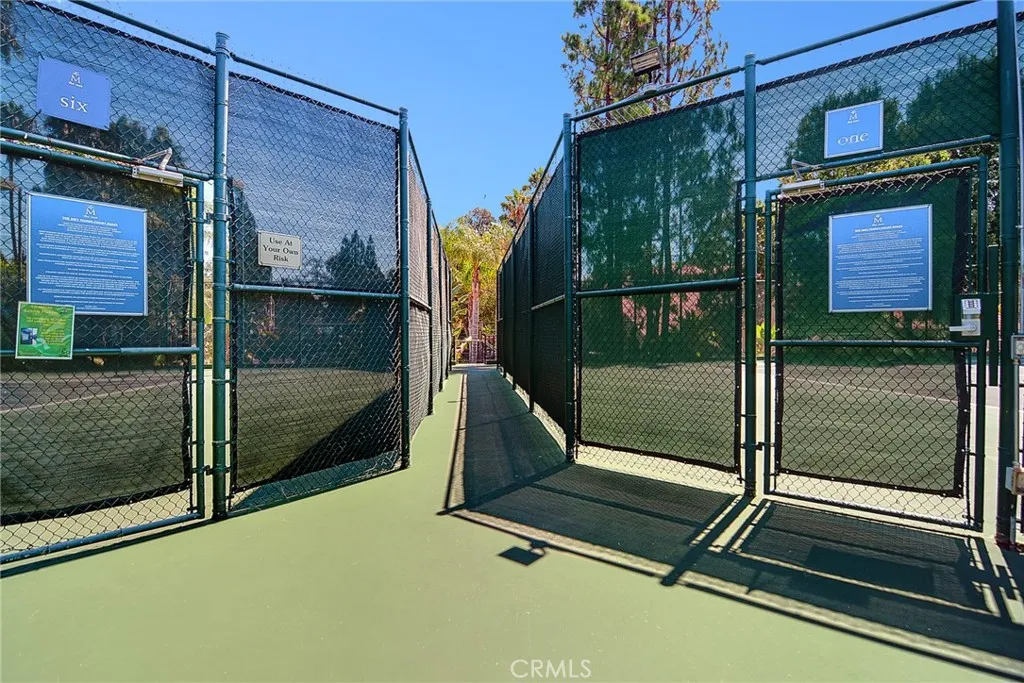 5530 Owensmouth Avenue 123, Woodland Hills, California 91367 home-pic-20