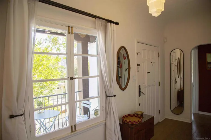 2925 Graceland Way, Glendale, California 91206