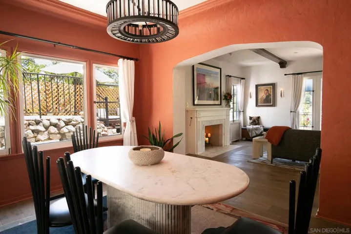 2925 Graceland Way, Glendale, California 91206