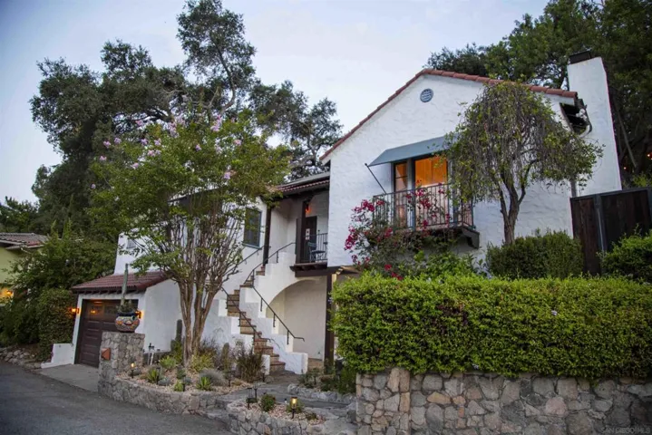 2925 Graceland Way, Glendale, California 91206