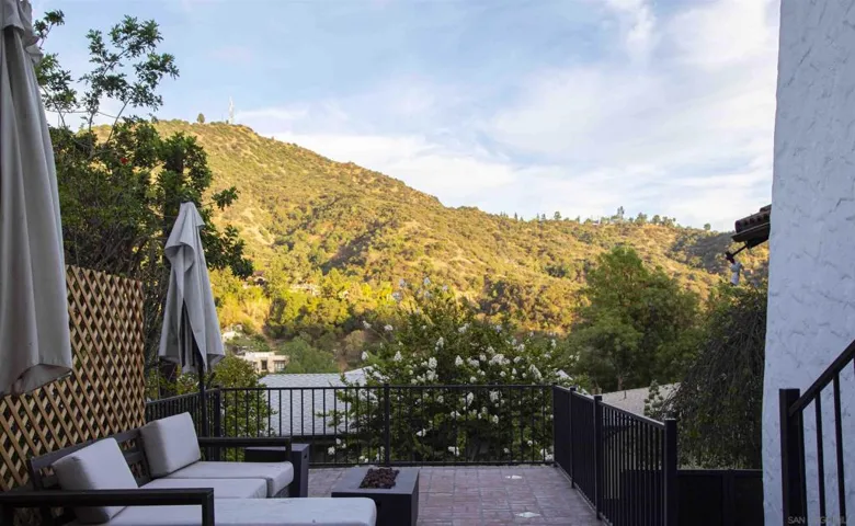 2925 Graceland Way, Glendale, California 91206