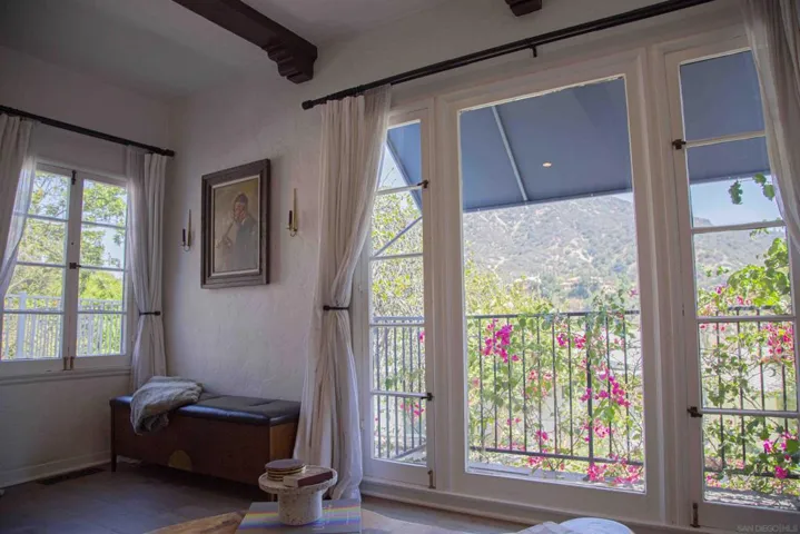 2925 Graceland Way, Glendale, California 91206