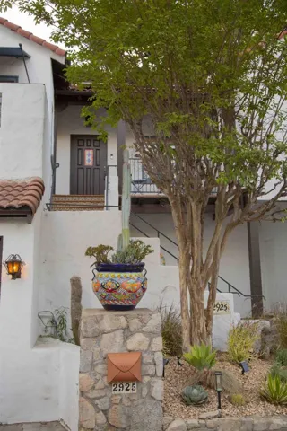 2925 Graceland Way, Glendale, California 91206