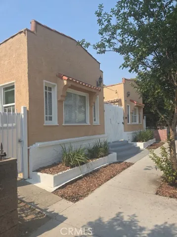 1222 E 10th Street, Long Beach, California 90813