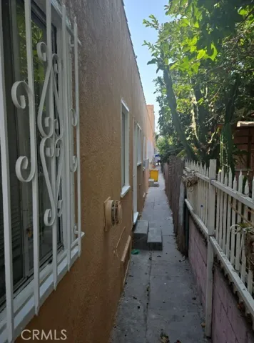 1222 E 10th Street, Long Beach, California 90813