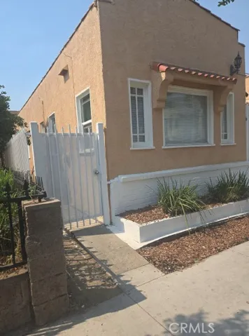 1222 E 10th Street, Long Beach, California 90813