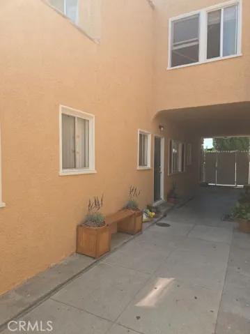 1222 E 10th Street, Long Beach, California 90813
