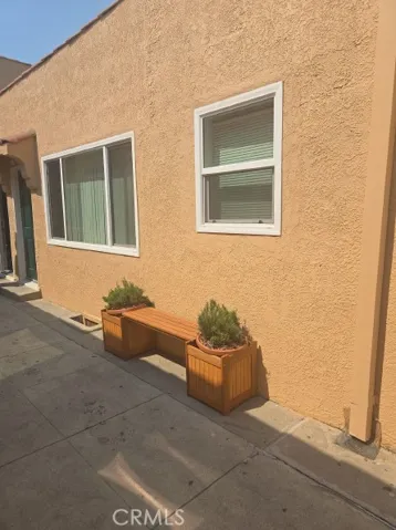 1222 E 10th Street, Long Beach, California 90813
