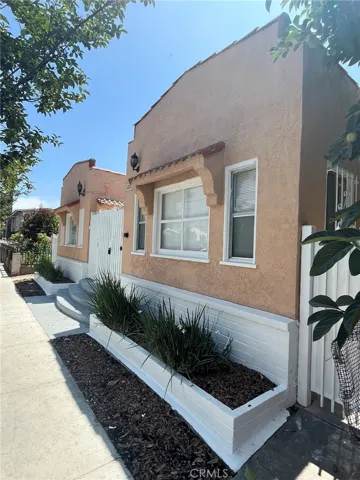 1222 E 10th Street, Long Beach, California 90813