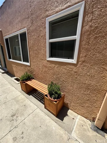 1222 E 10th Street, Long Beach, California 90813
