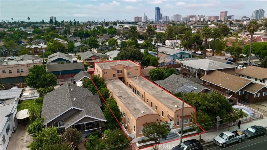 1222 E 10th Street, Long Beach, California 90813