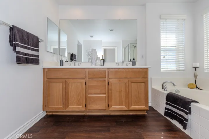 Dual sinks
