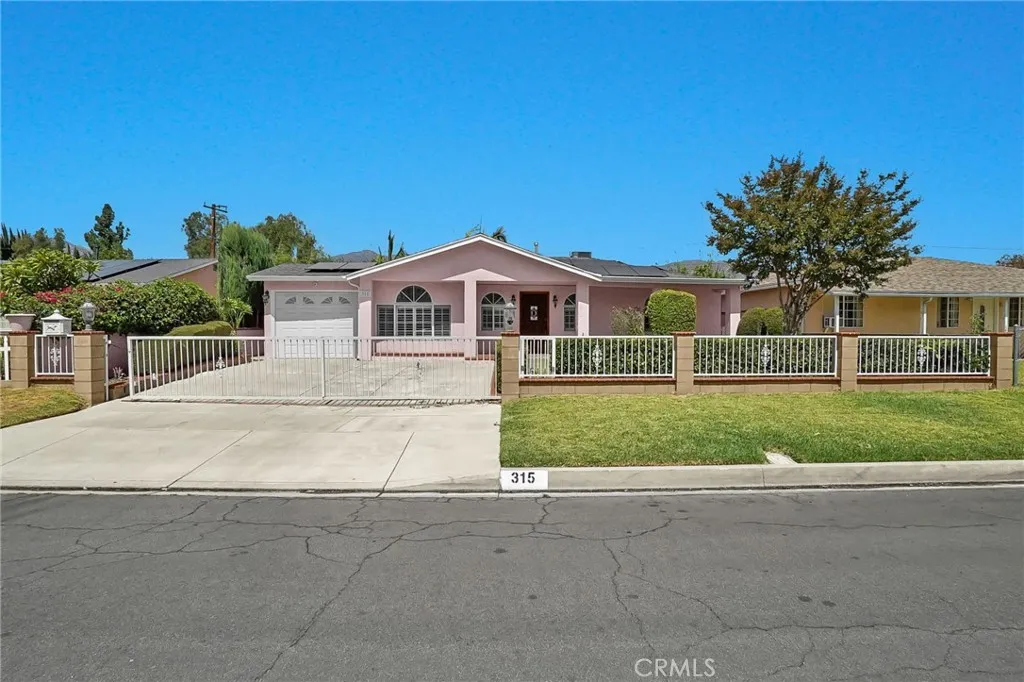 315 Joella Street, Monrovia, California 91016, 3 Bedrooms Bedrooms, ,2 BathroomsBathrooms,Residential,For Sale,Joella,WS25197936