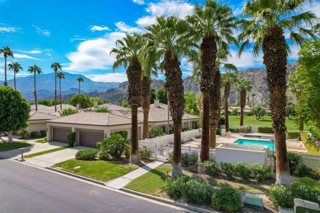 55113 Shoal Creek, La Quinta, California 92253 home-pic-2