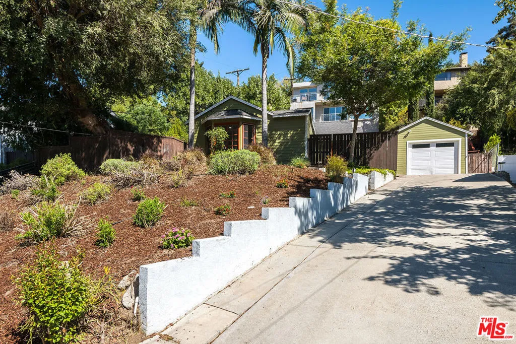 4623 Jessica Drive, Los Angeles, California 90065 home-pic-0