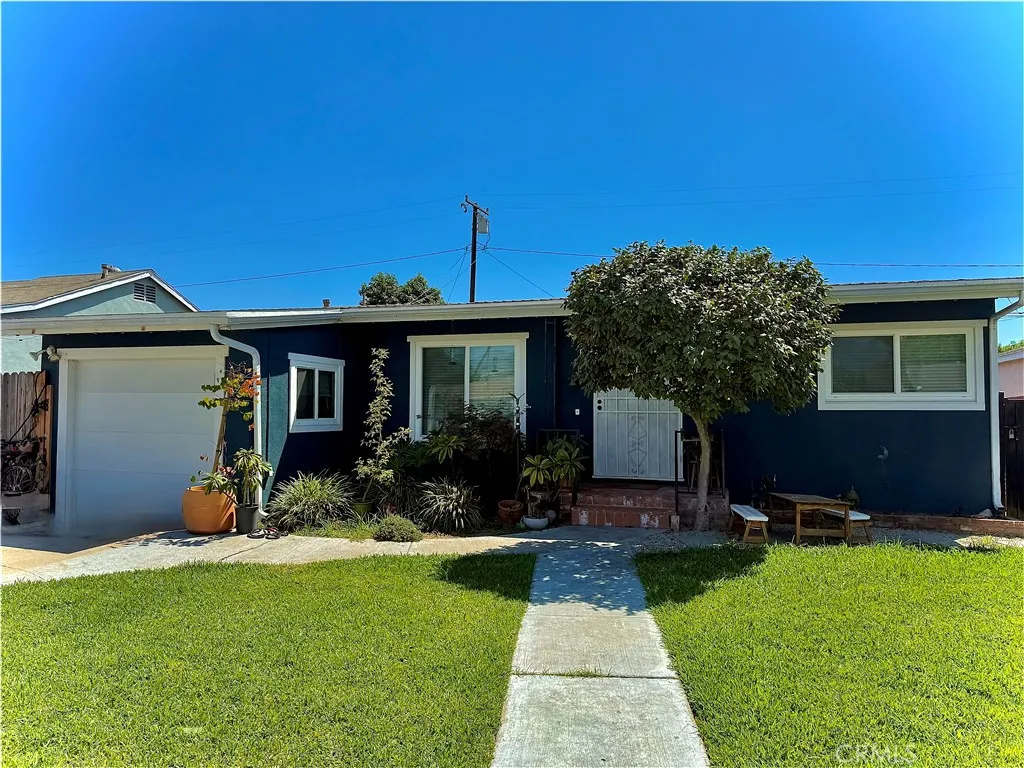14524 Hallwood Drive, Baldwin Park, California 91706, 3 Bedrooms Bedrooms, ,2 BathroomsBathrooms,Residential,For Sale,Hallwood,IV25198187