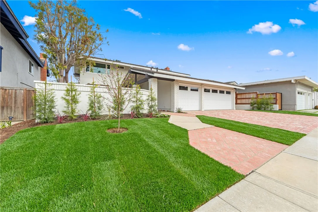 6781 Lawn Haven Drive, Huntington Beach, California 92648 home-pic-2