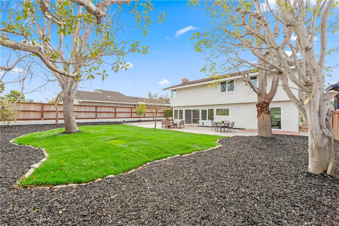 6781 Lawn Haven Drive, Huntington Beach, California 92648 home-pic-5