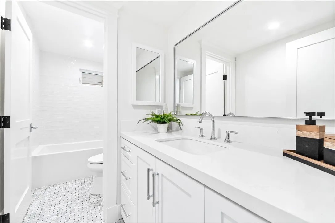 6781 Lawn Haven Drive, Huntington Beach, California 92648 home-pic-46