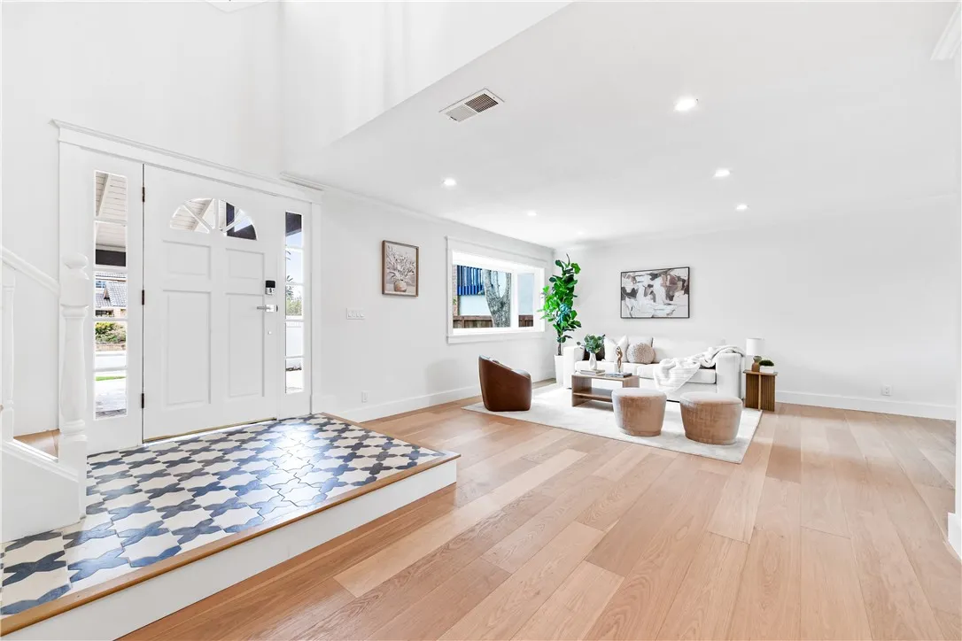 6781 Lawn Haven Drive, Huntington Beach, California 92648 home-pic-8