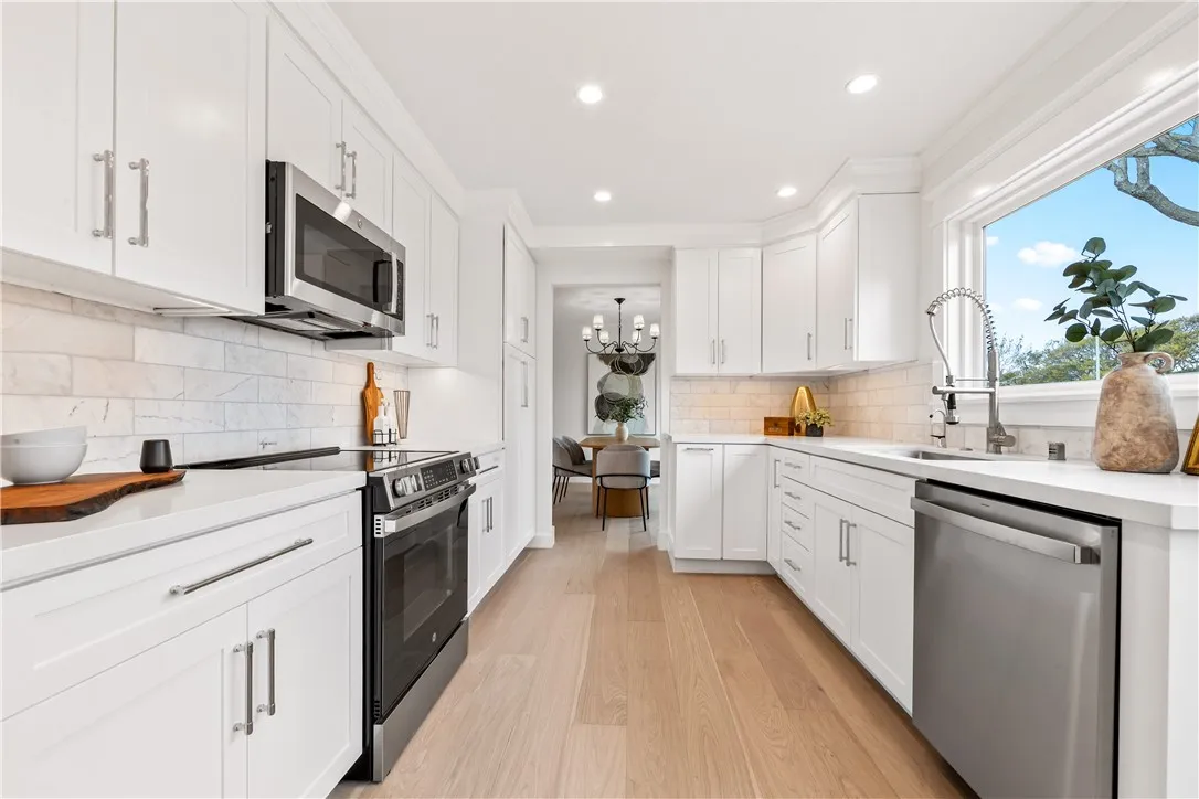 6781 Lawn Haven Drive, Huntington Beach, California 92648 home-pic-21