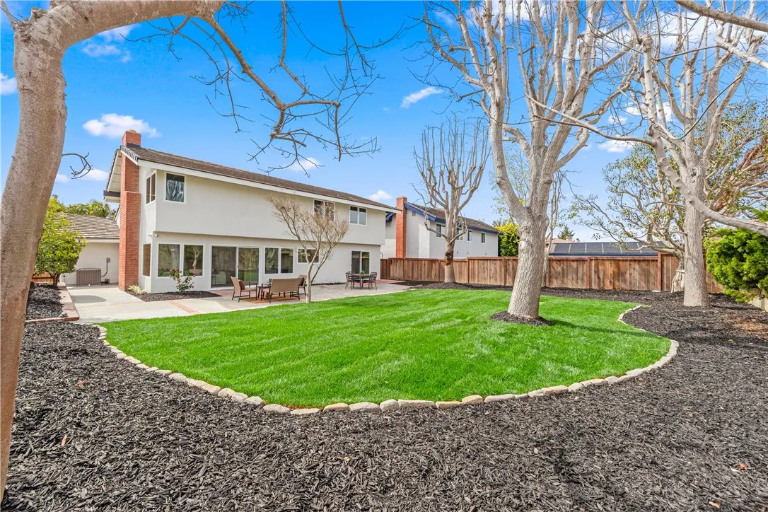 6781 Lawn Haven Drive, Huntington Beach, California 92648 home-pic-3