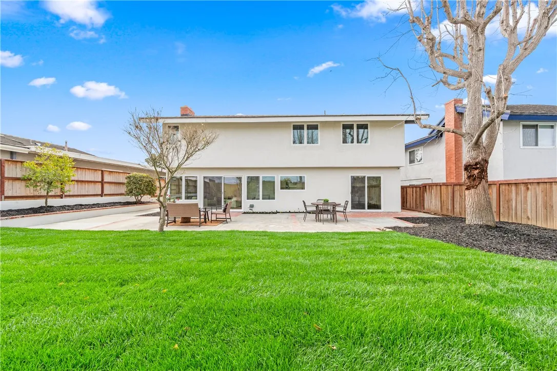 6781 Lawn Haven Drive, Huntington Beach, California 92648 home-pic-4