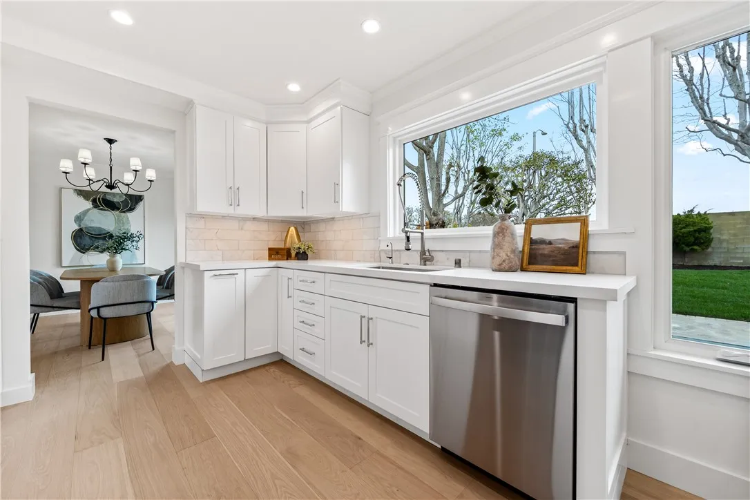 6781 Lawn Haven Drive, Huntington Beach, California 92648 home-pic-23