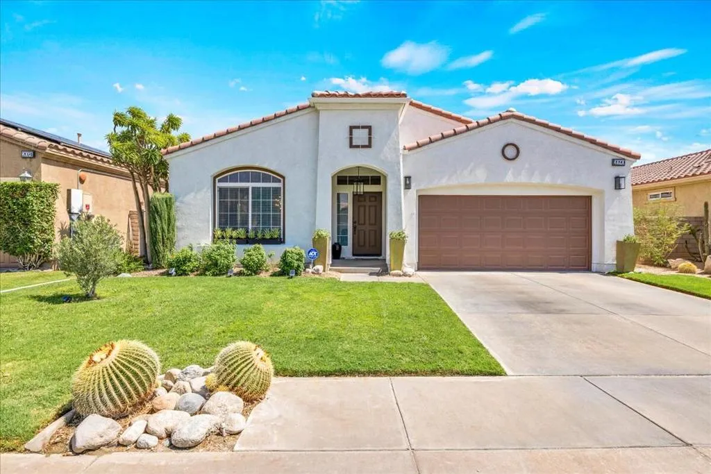 2090 Savanna Way, Palm Springs, California 92262 home-pic-1