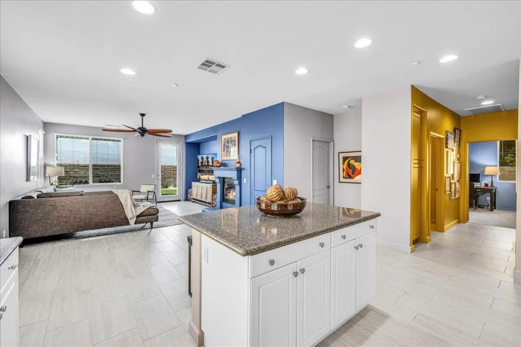 2090 Savanna Way, Palm Springs, California 92262 home-pic-14