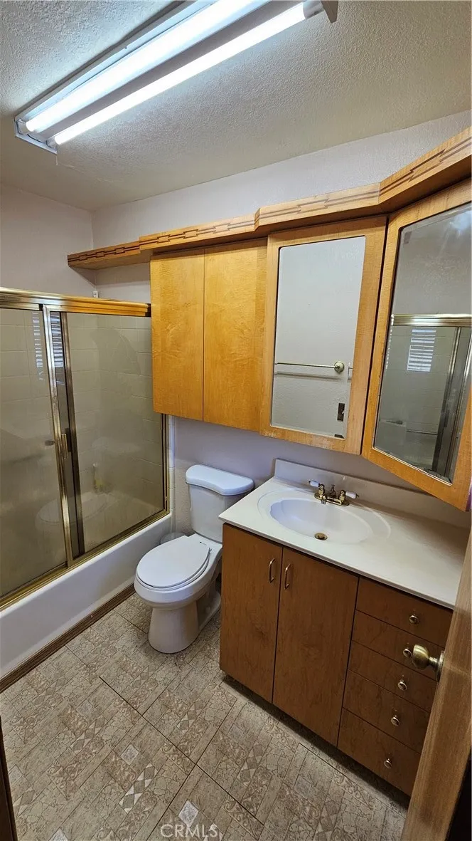 40985 174th Street E, Lancaster, California 93535 home-pic-17